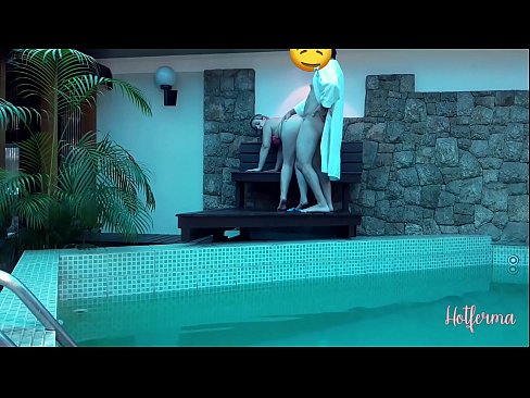 ❤️ O xefe invita a criada á piscina, pero non puido resistirse a un quente ❌ Porno duro en % gl.tube-sexer.ru % ☑